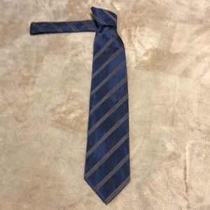 Hugo Boss 80% Silk 20% Laing Wool Tie